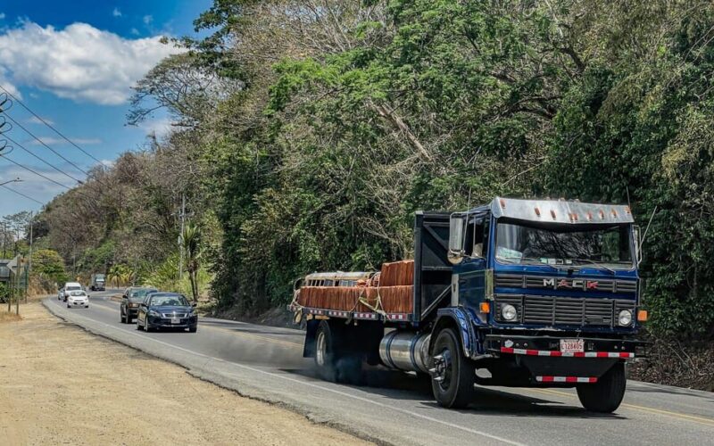 Transporte eficiente en Panamá: ¿carga marítima o terrestre?