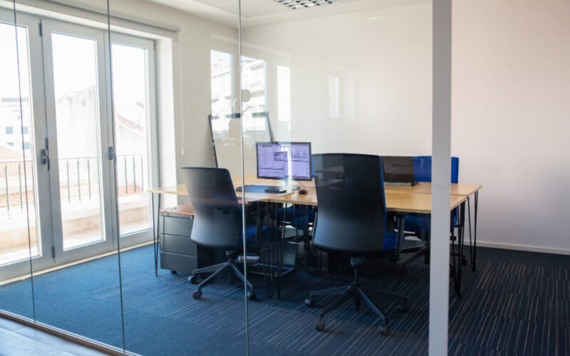 Salas de reuniones equipadas: opciones de alquiler en Panamá